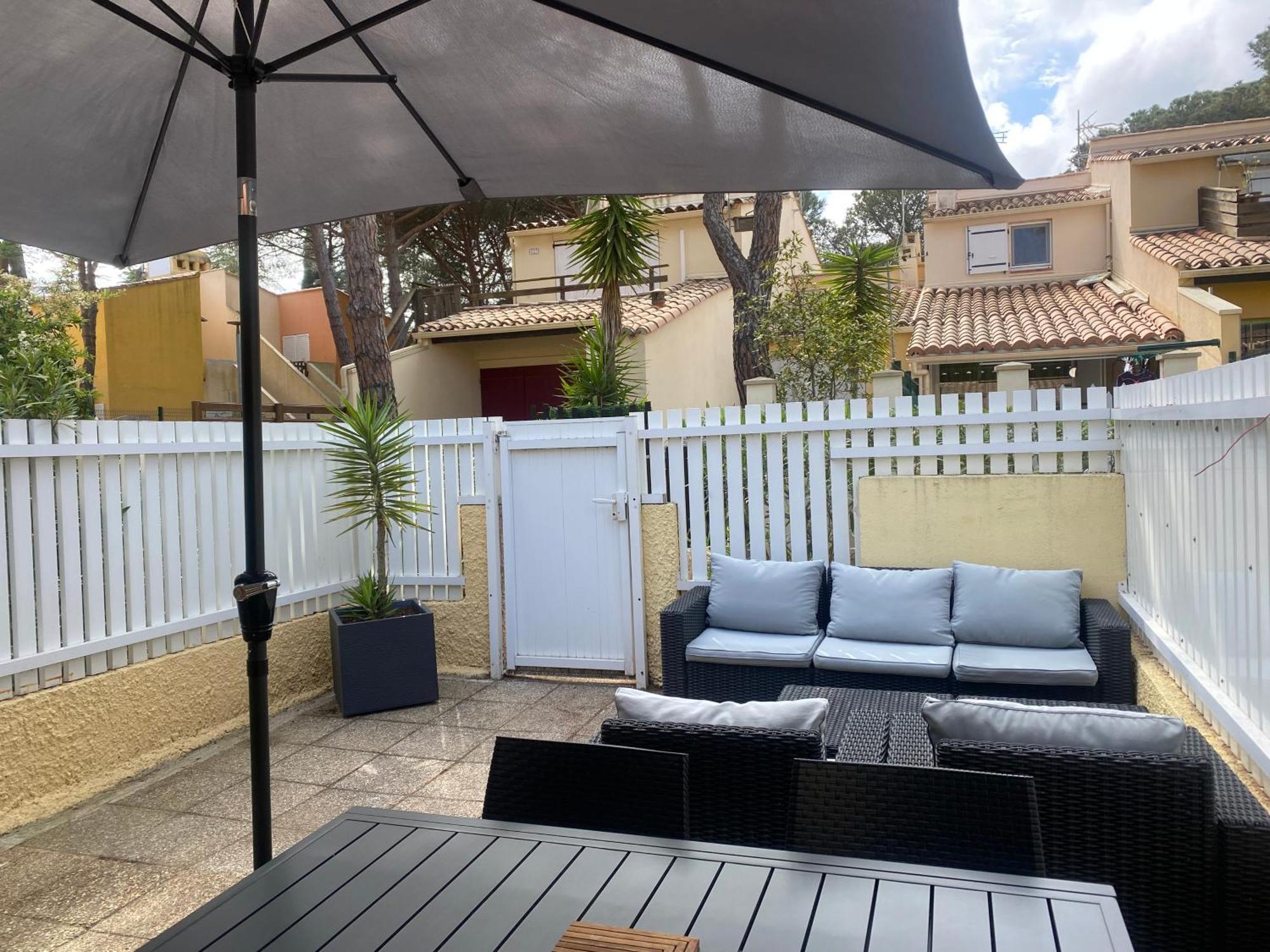 Villa Pinede - Proche Naturiste Agde Exteriör bild